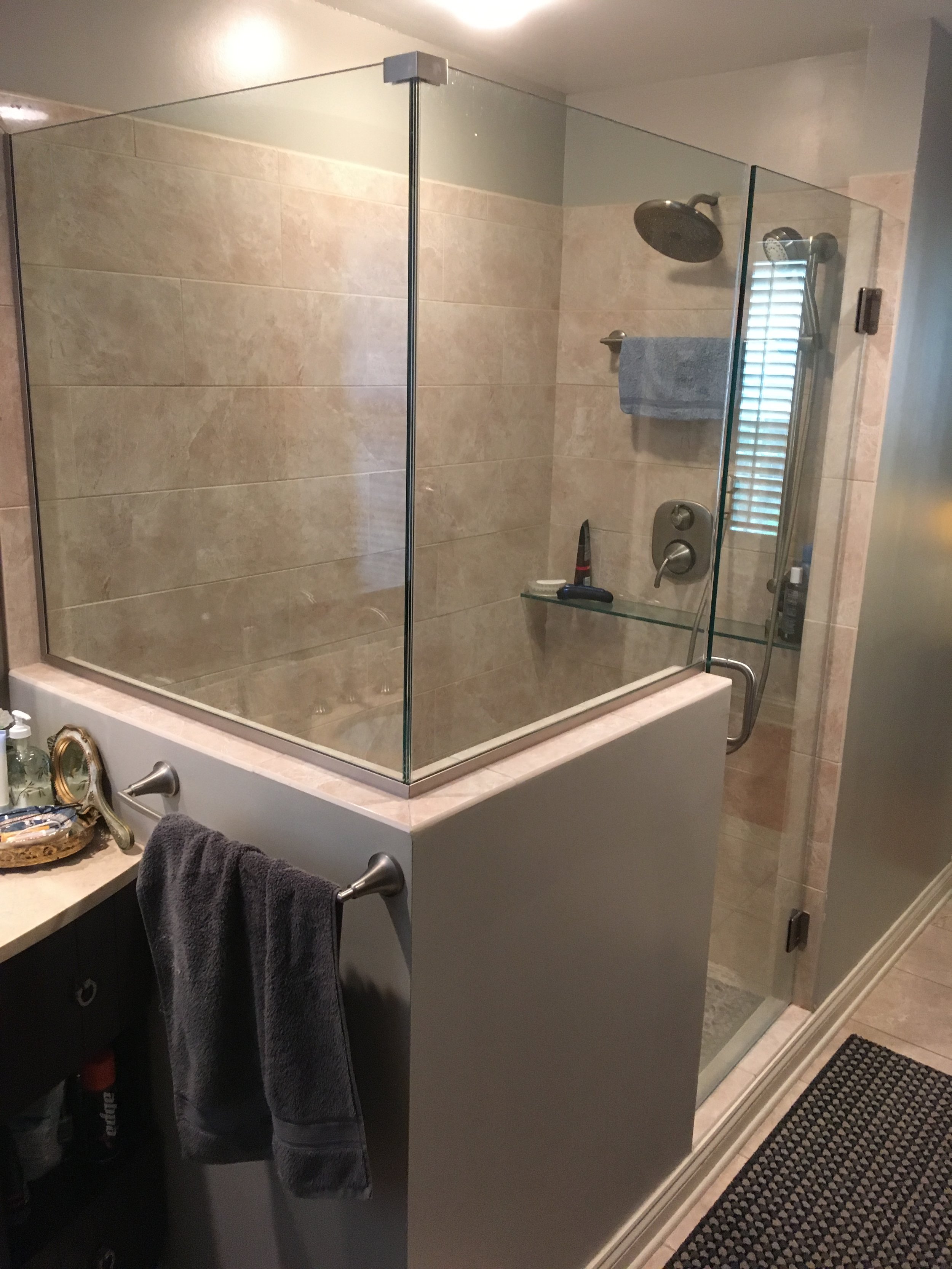 Bathroom2 9-2018.JPG