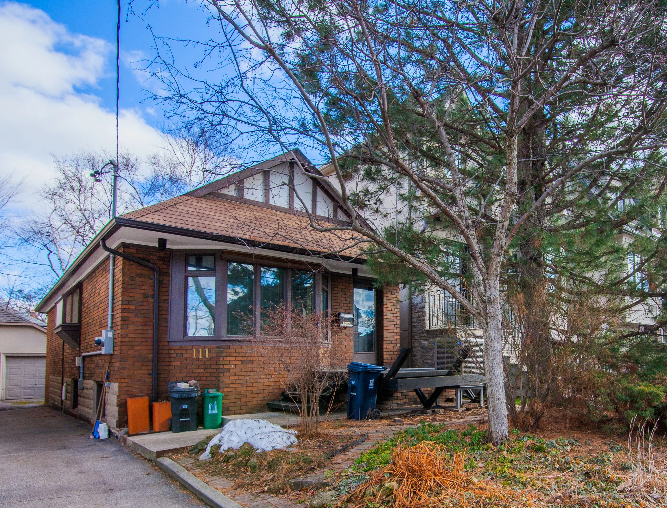 111 CASTLEWOOD RD