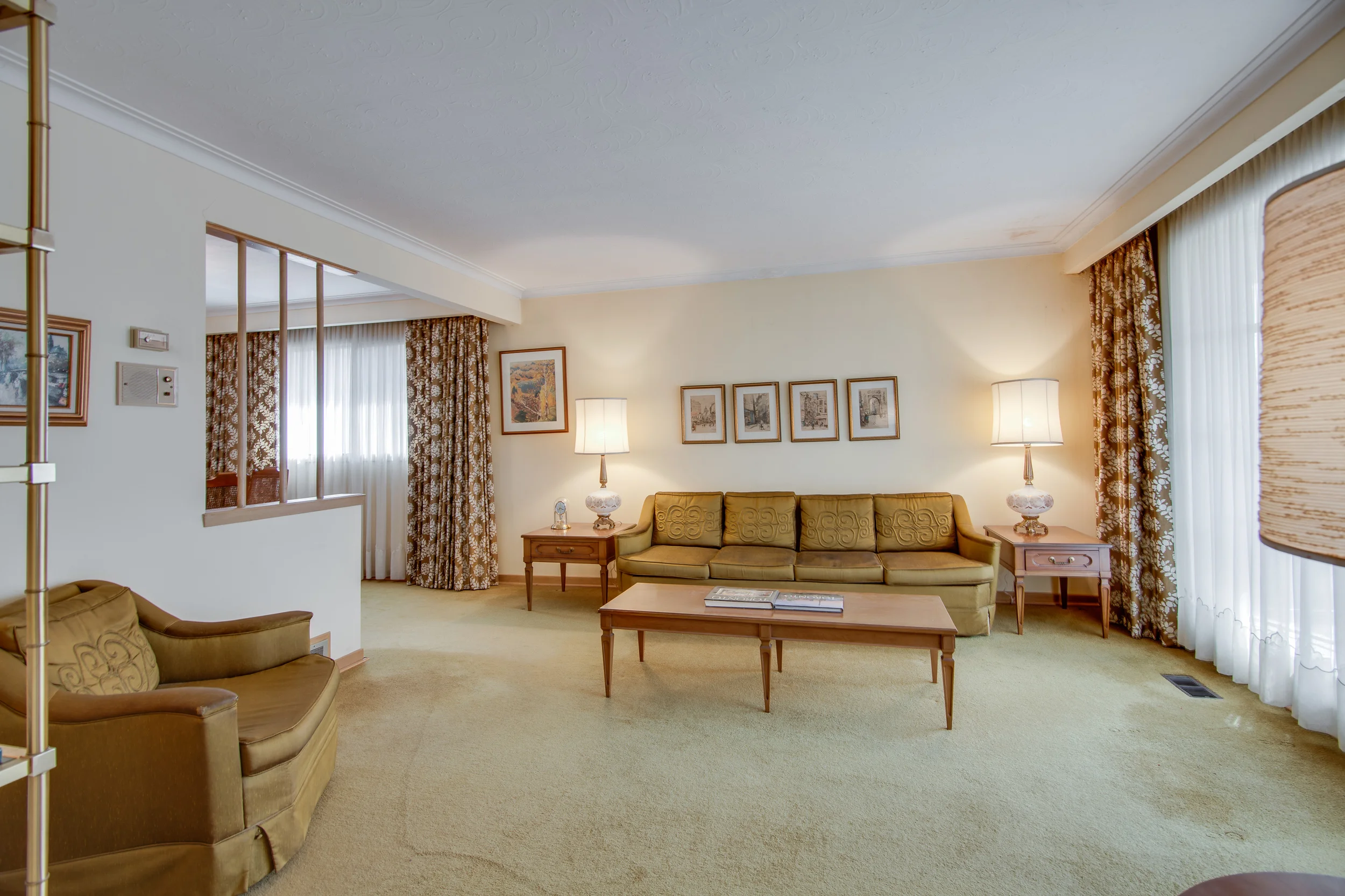 1041 Lillian lr.jpg