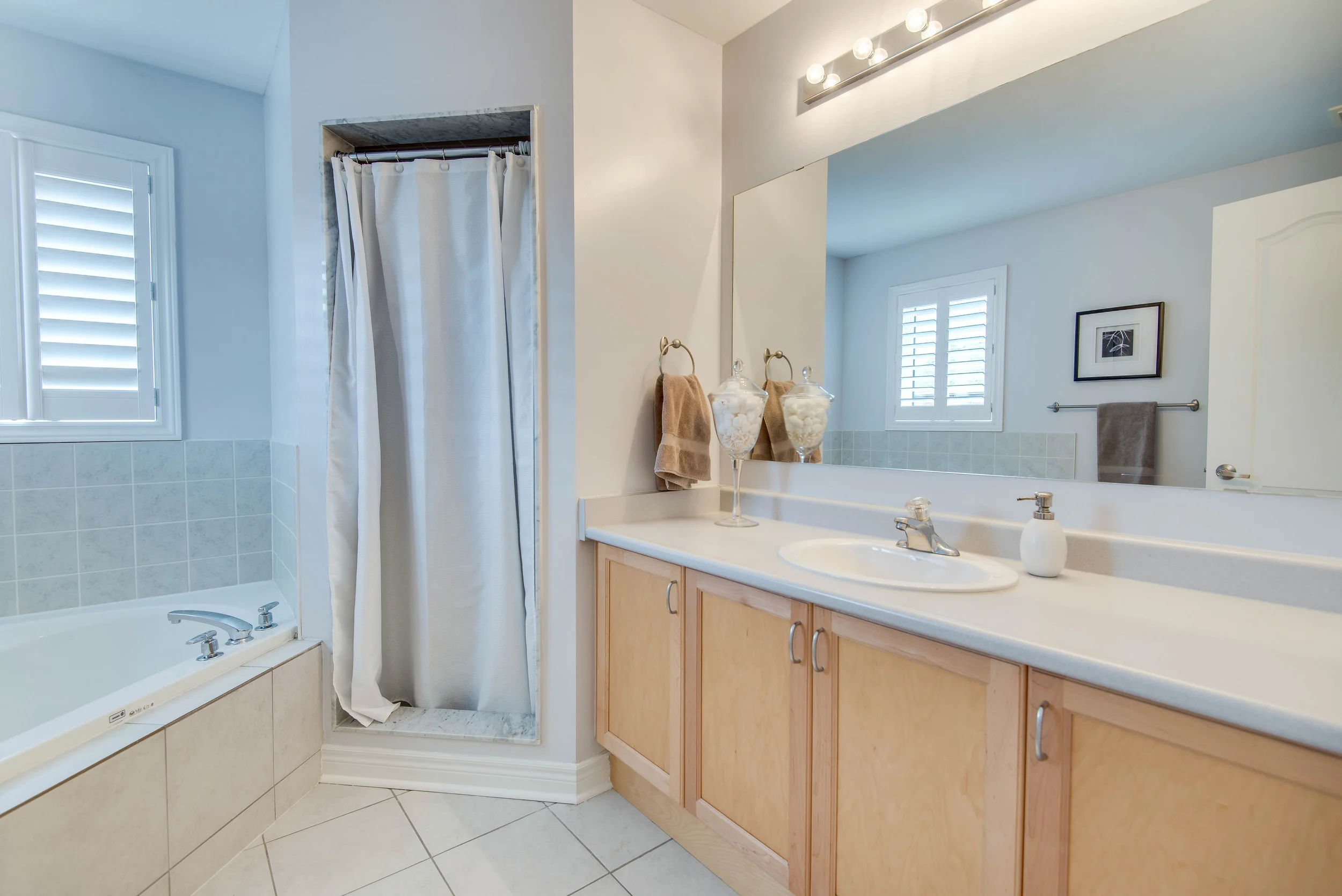 ensuite 6d.jpg