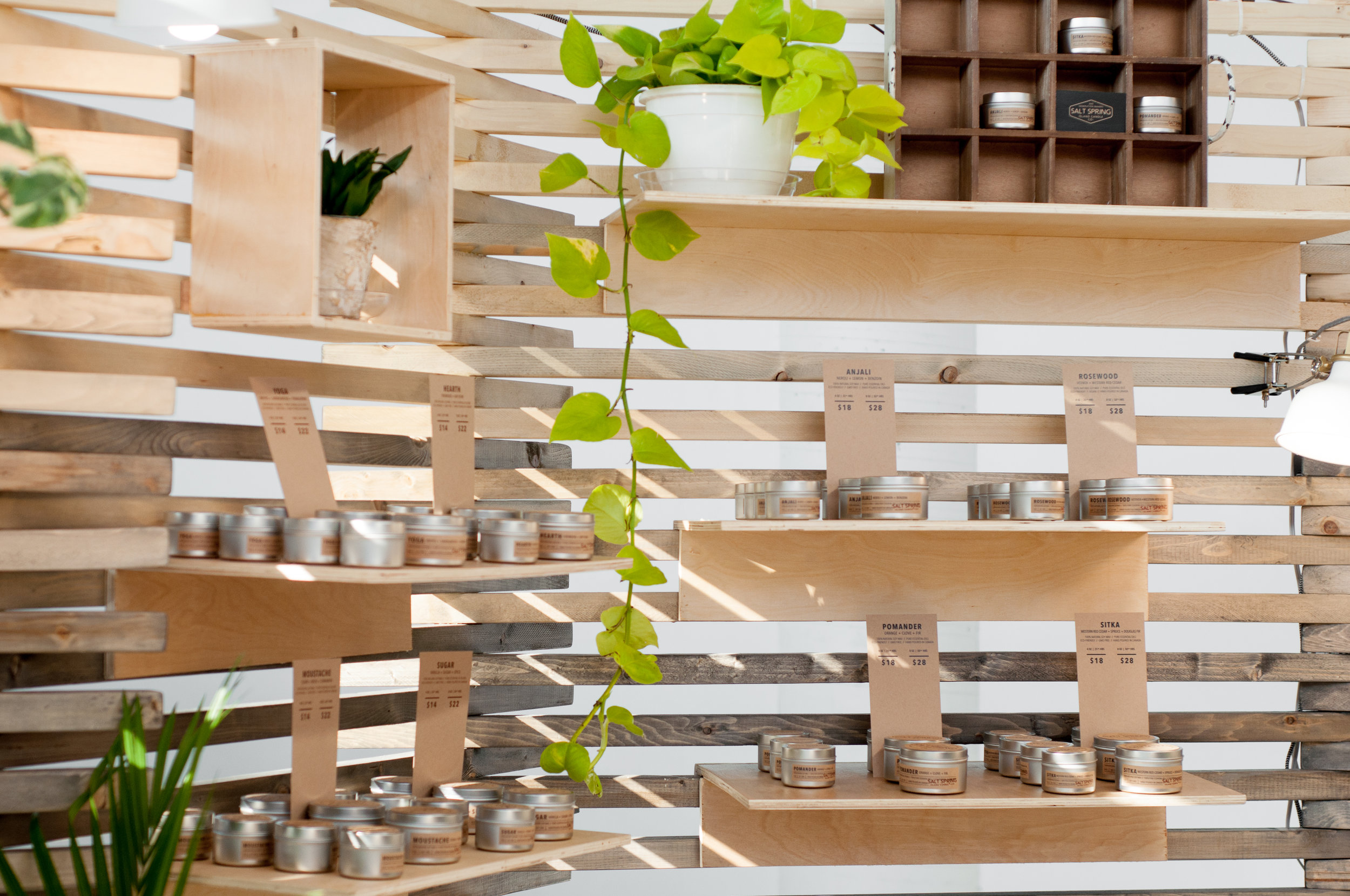 Each pod is also equipped with a hinged, lockable door on wheels to ensure the security of the artisanal products when the market is closed.