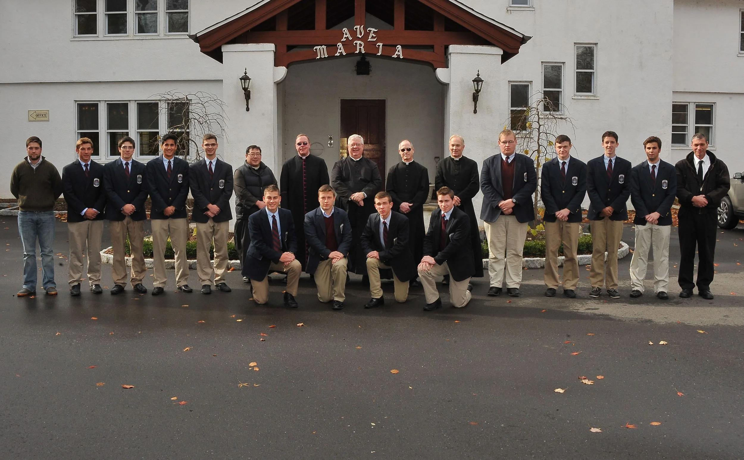 SyracuseSeniors2014.jpg