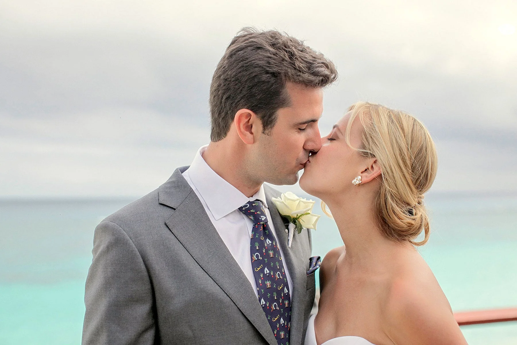 PM-08-Bermuda-Wedding-Photography-Destination-Bride-Groom.jpg