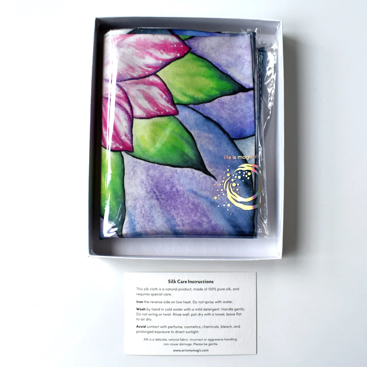 Silk Altar Cloth for Tarot Reading with Tarot Cards