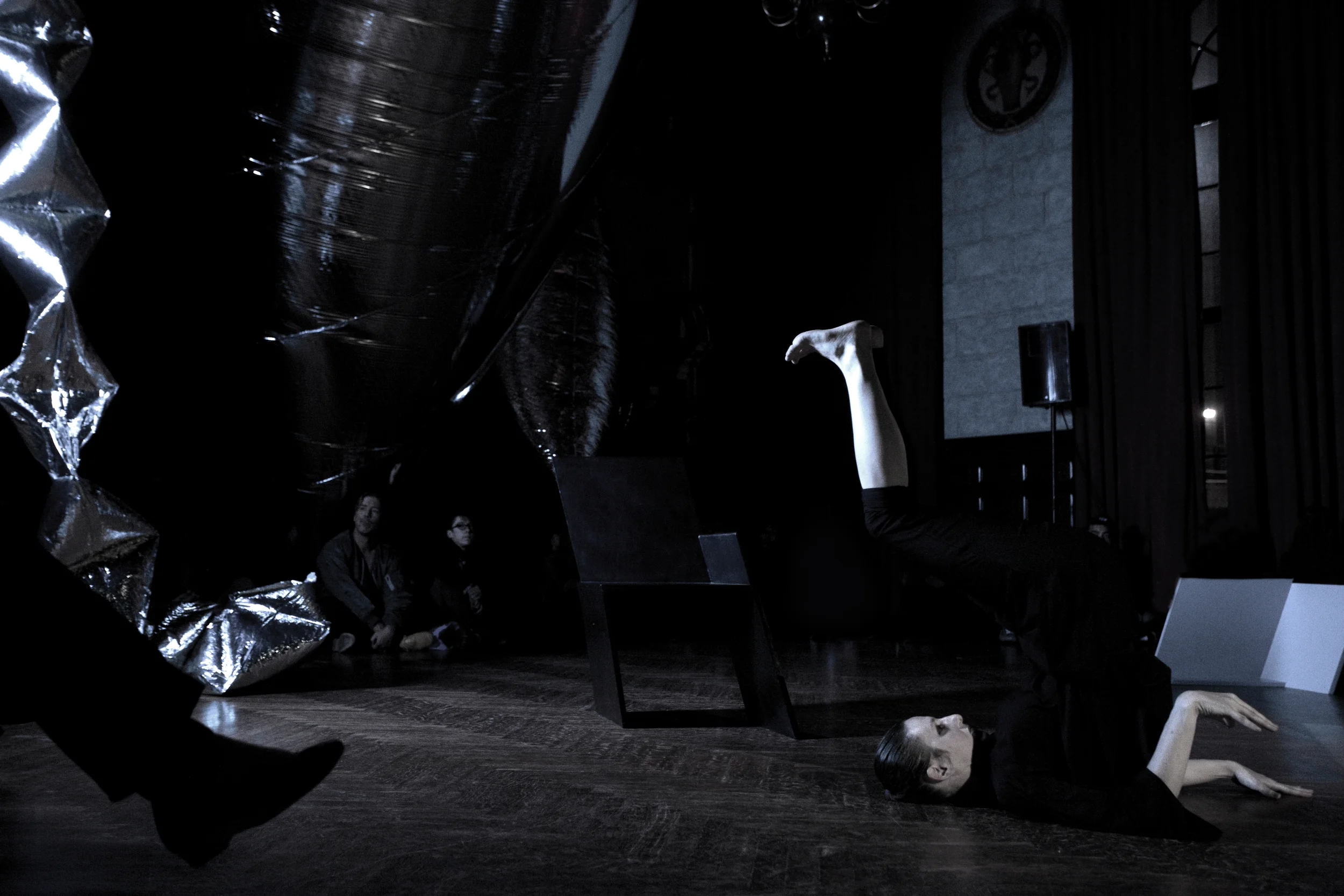 performer Elke Luyten; photographs © Pavel Antonov and Marc Scrivo