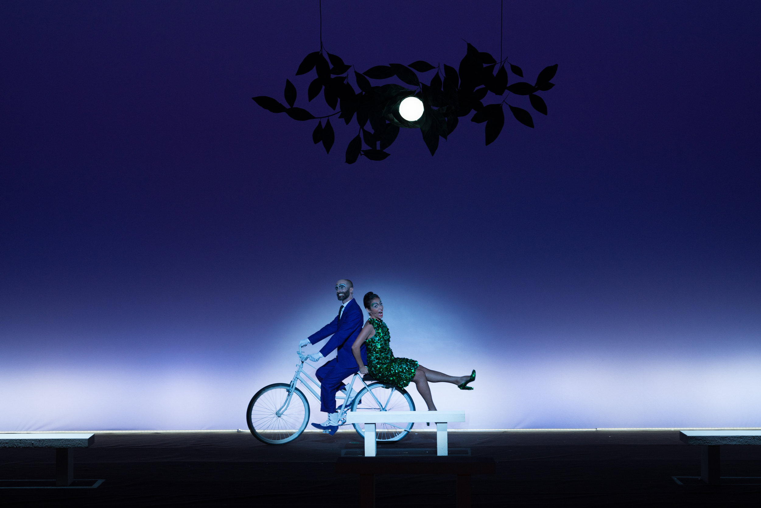 Scene IV C, Bicycles , Daniel Infantini, Carol Bezera photo: Julian Mommert