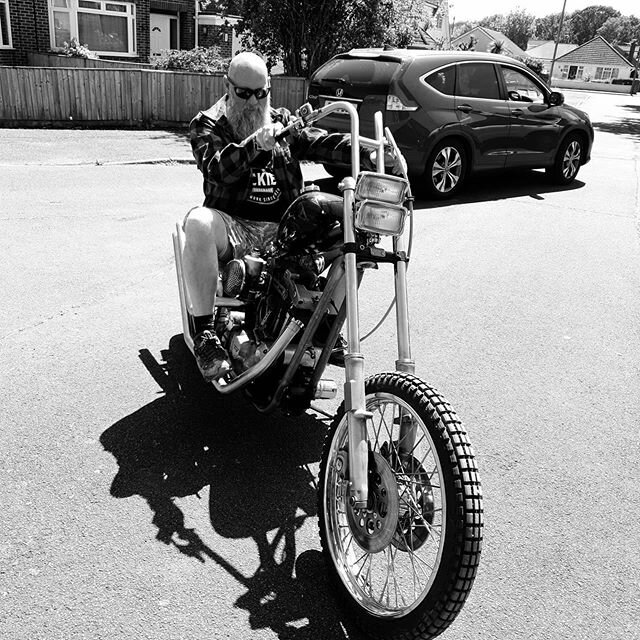 Daz getting chopular, 2 months until @the_hook__up to get it finished! Chop chop! ⚡️Rebels Ride Moto Lifestyle⚡️
www.rebelsride.com/shop
💥Tag Us To Get Featured💥

#rebelsride #biker #clothing #bobber #bobbers #chopper #harley #hardtail #apehangers 
