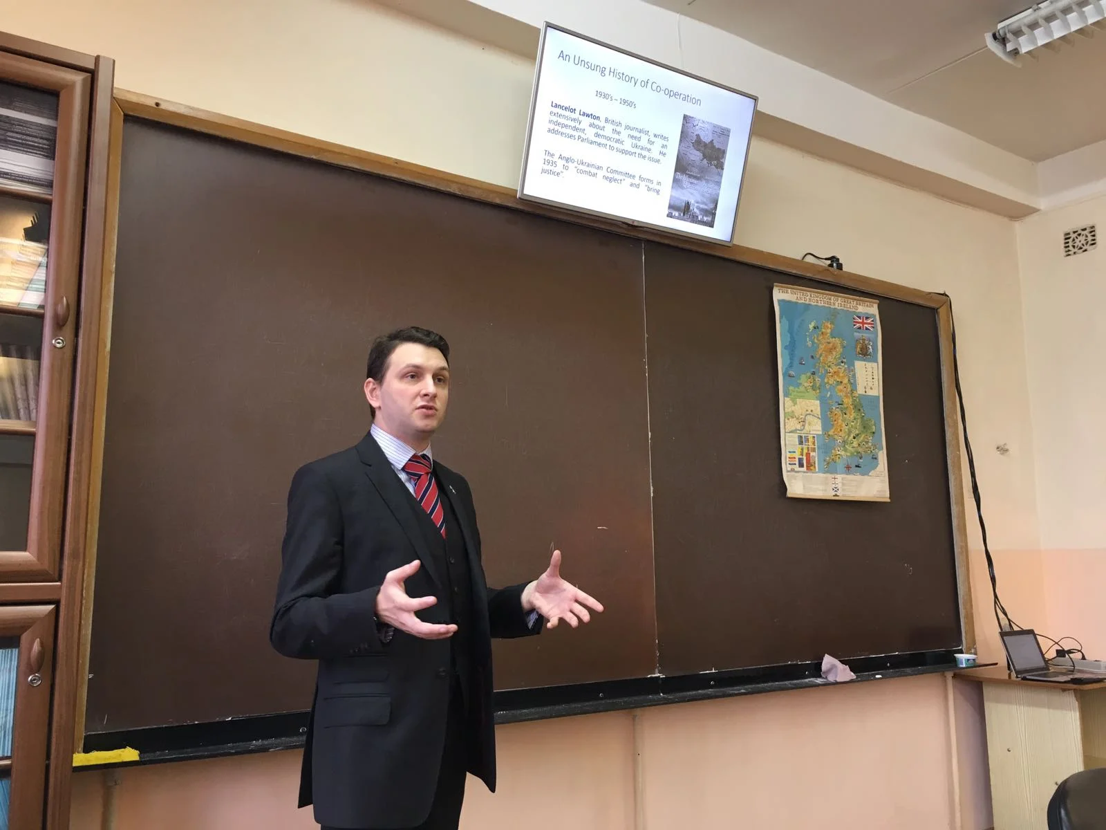 Peter J Cribley hosts a seminar about British culture for translators and students at Kharkiv Polytechnic Institute.