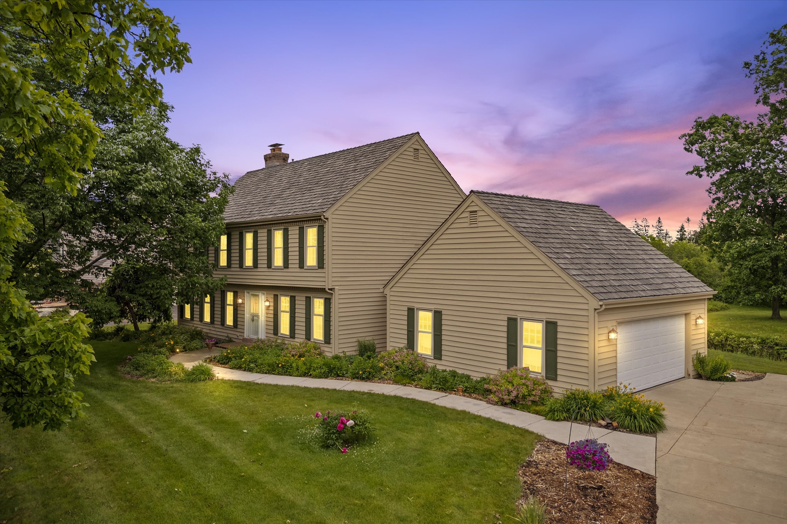 34-Exterior Front.jpg