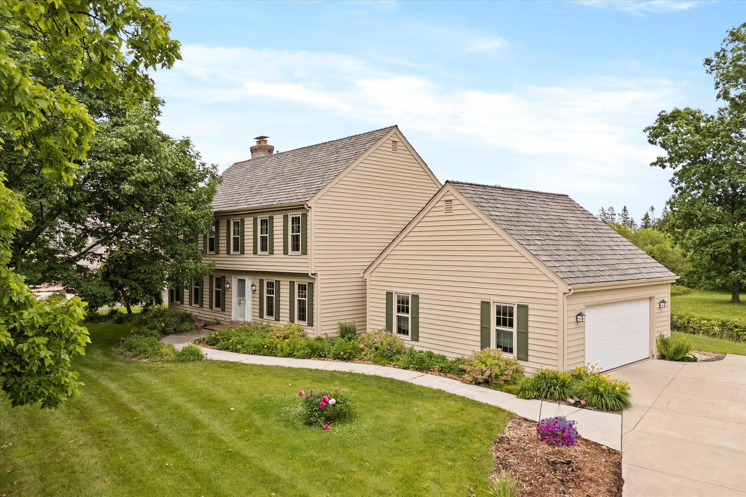 01-Exterior Front.jpg