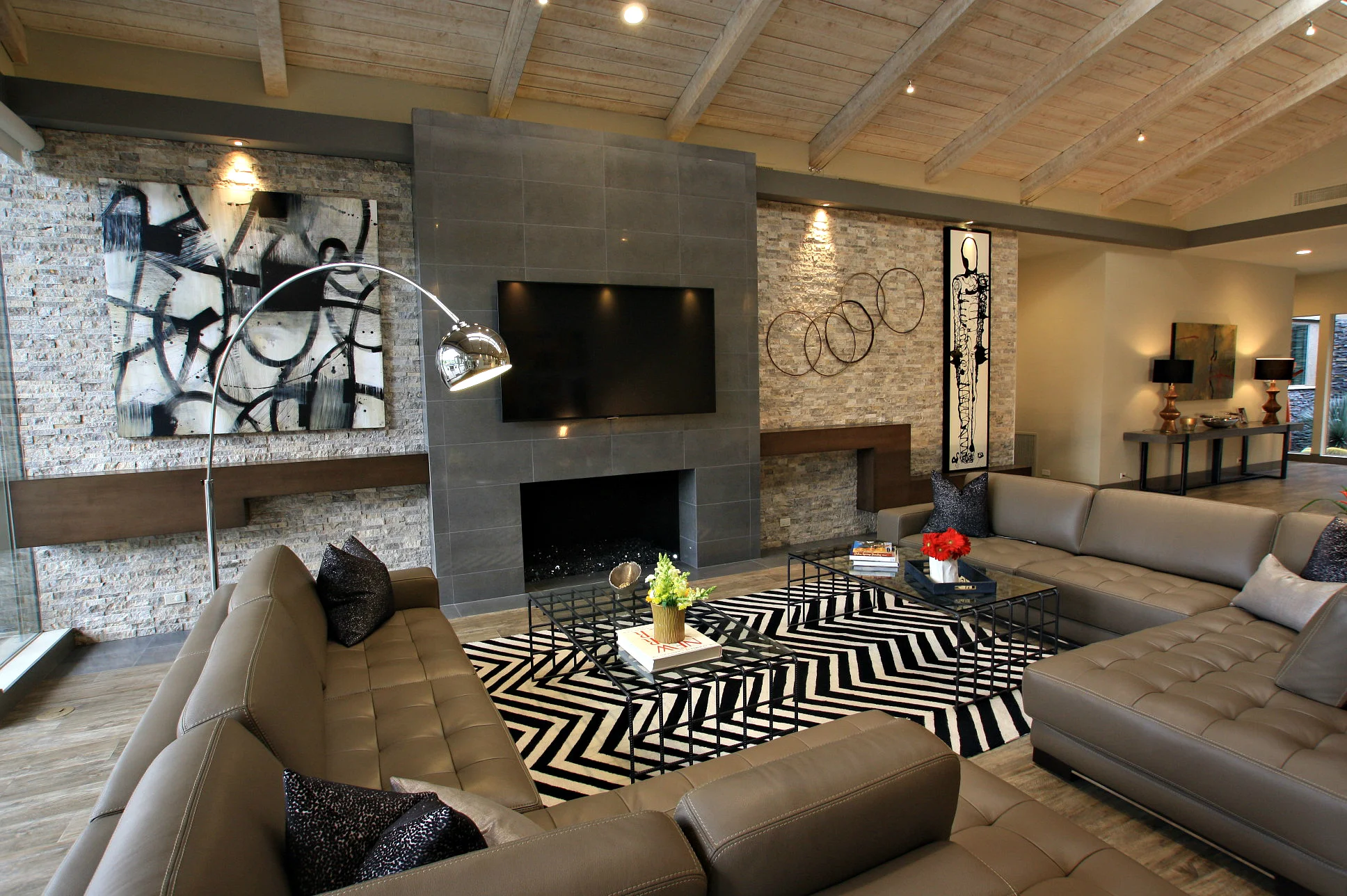Living Room 1.jpg