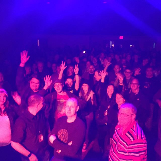11/29/19 - Beachland Ballroom - Had a blast in Cleveland! Hope to see some friendly faces in Detroit Saturday night!
-
#beachlandballroom #cleveland #thanks #thevanstarted #headedtodetroit #mcdonaldsbreakfast #thereceiver #thereceivermusic @thepineap