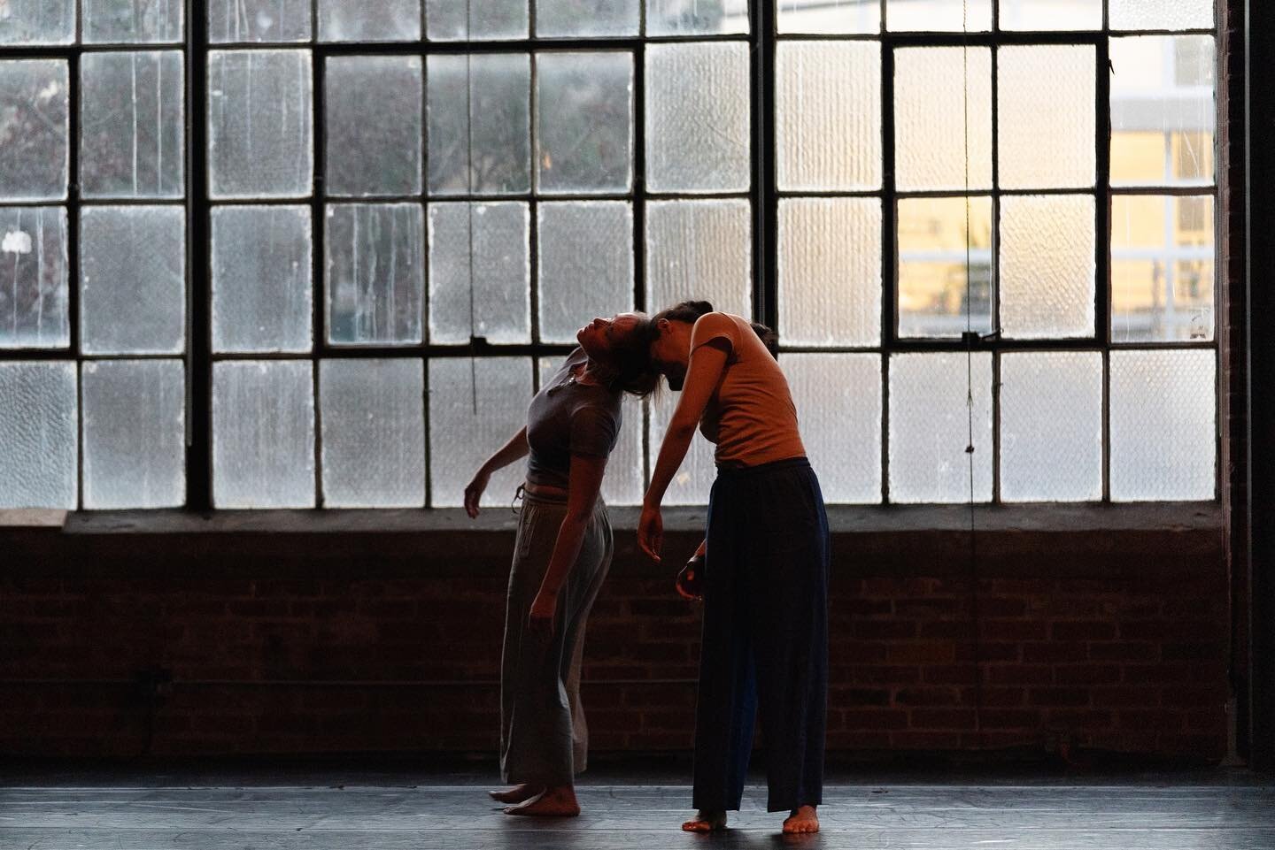 Nominated for Visual Design, Aura Fischbeck (concept/direction) and Beth Hersh (lighting design), Dusk, a dance for the time when the light is fading, choreography by Aura Fischbeck, Aura Fischbeck Dance, Joe Goode Annex, San Francisco
@aurafischbeck