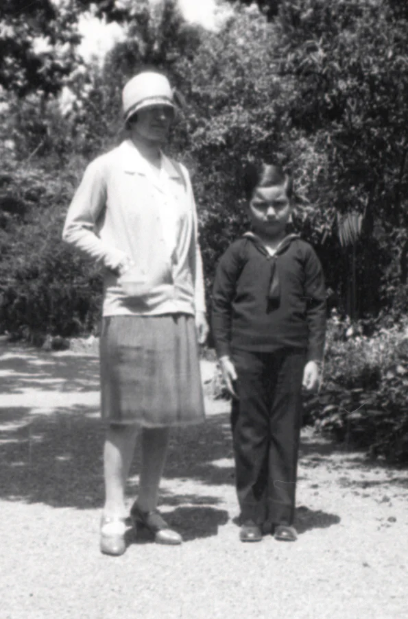   JAVIER Y MAMA  