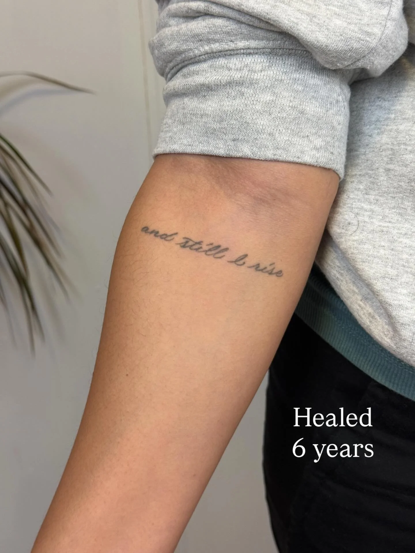 Healed 6 years 
&ldquo;and still I rise&rdquo; fine line custom script 

Thank you, CJ! 

#nofilter #healedtattoo #customscriptphiladelphia #scripttattoophiladelphia #letteringtattoophiladelphia