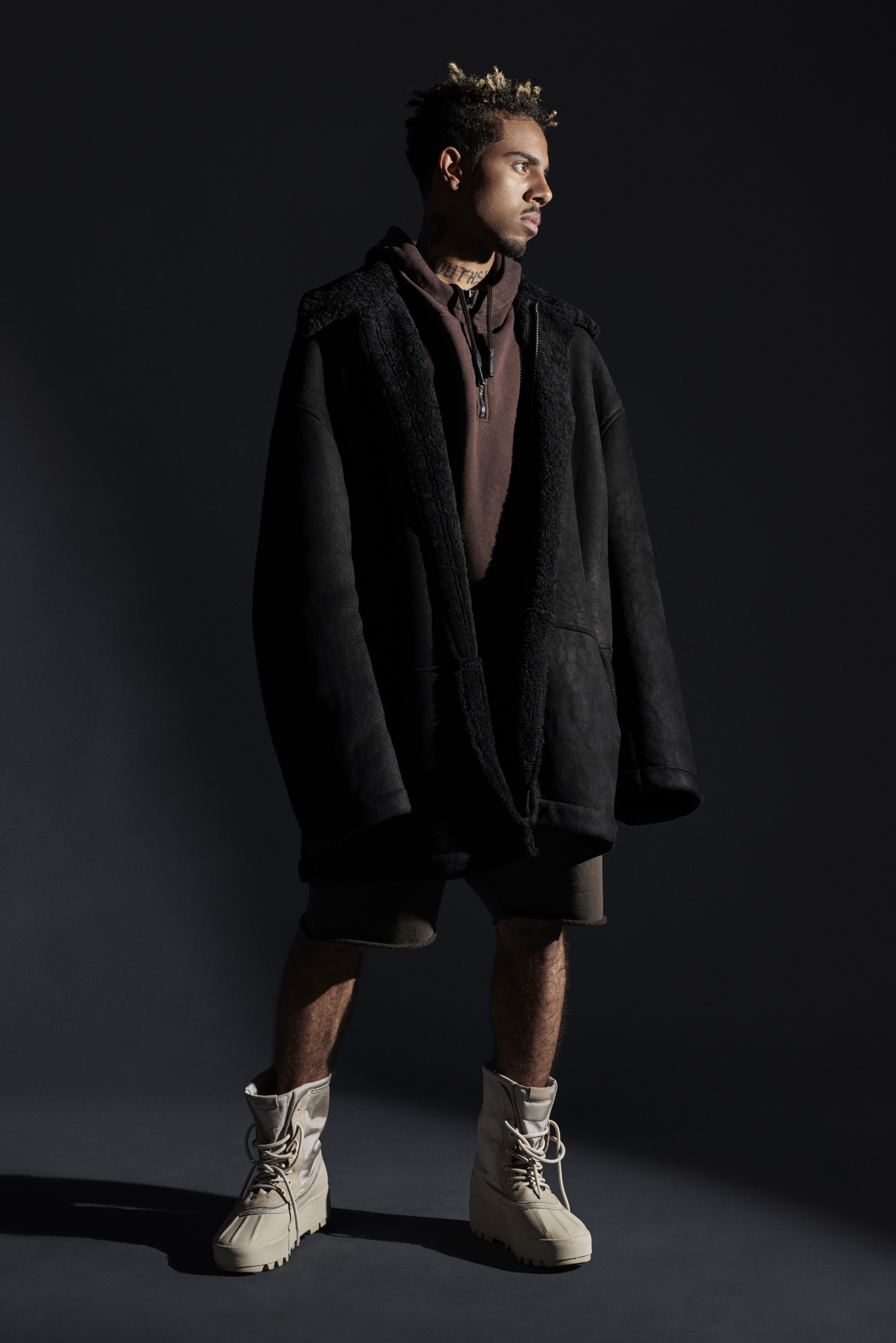 20150701_CR_YEEZY VIC MENSA 894_v2.jpg