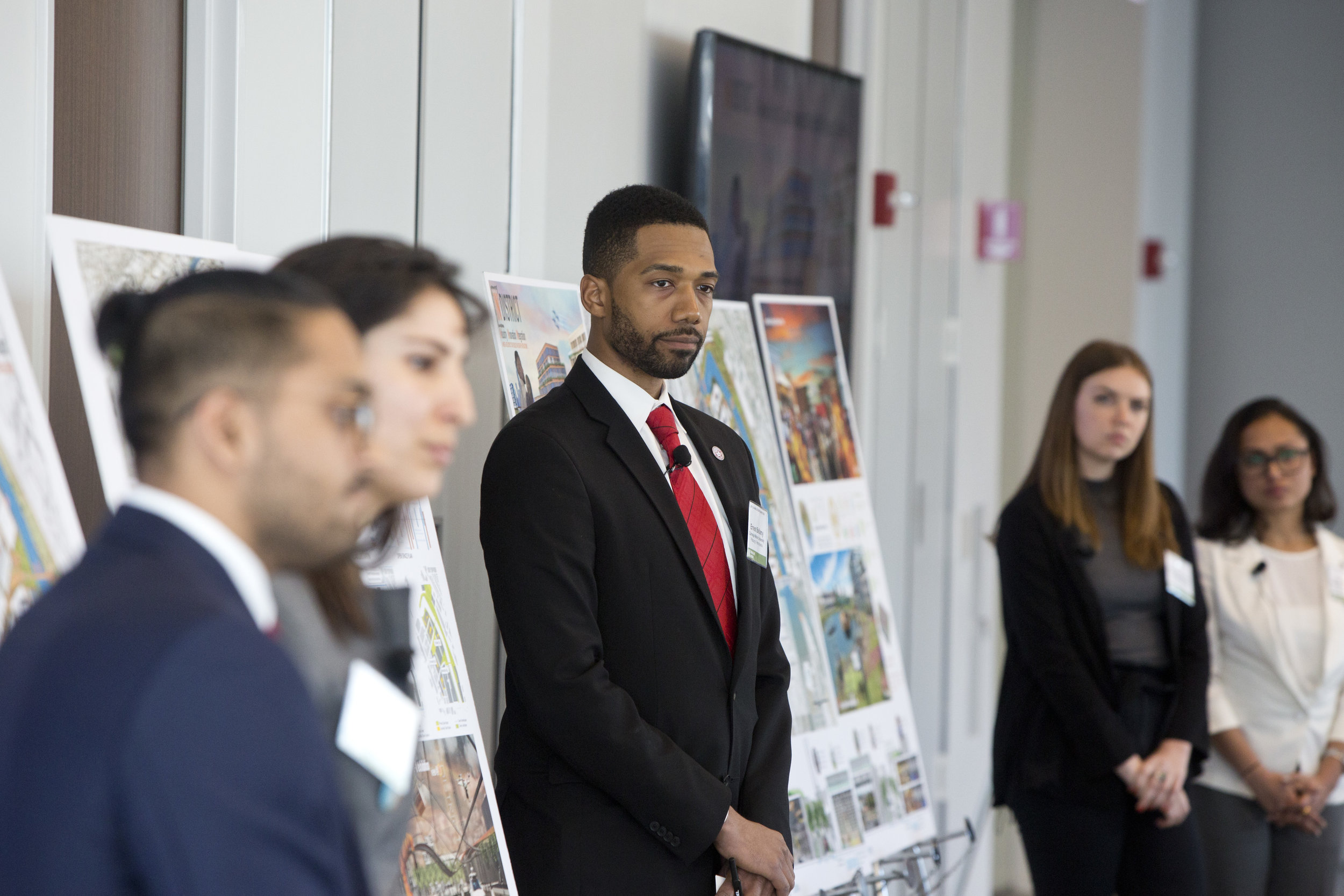  The CMU team presents their scheme IN-district.  Photo credit: ULI/Nathan Weber  