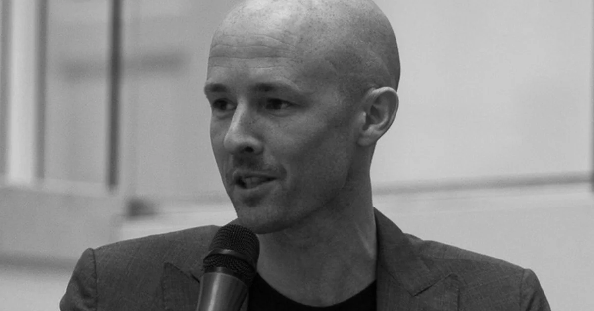Greg J.Smith_web_NB.jpg