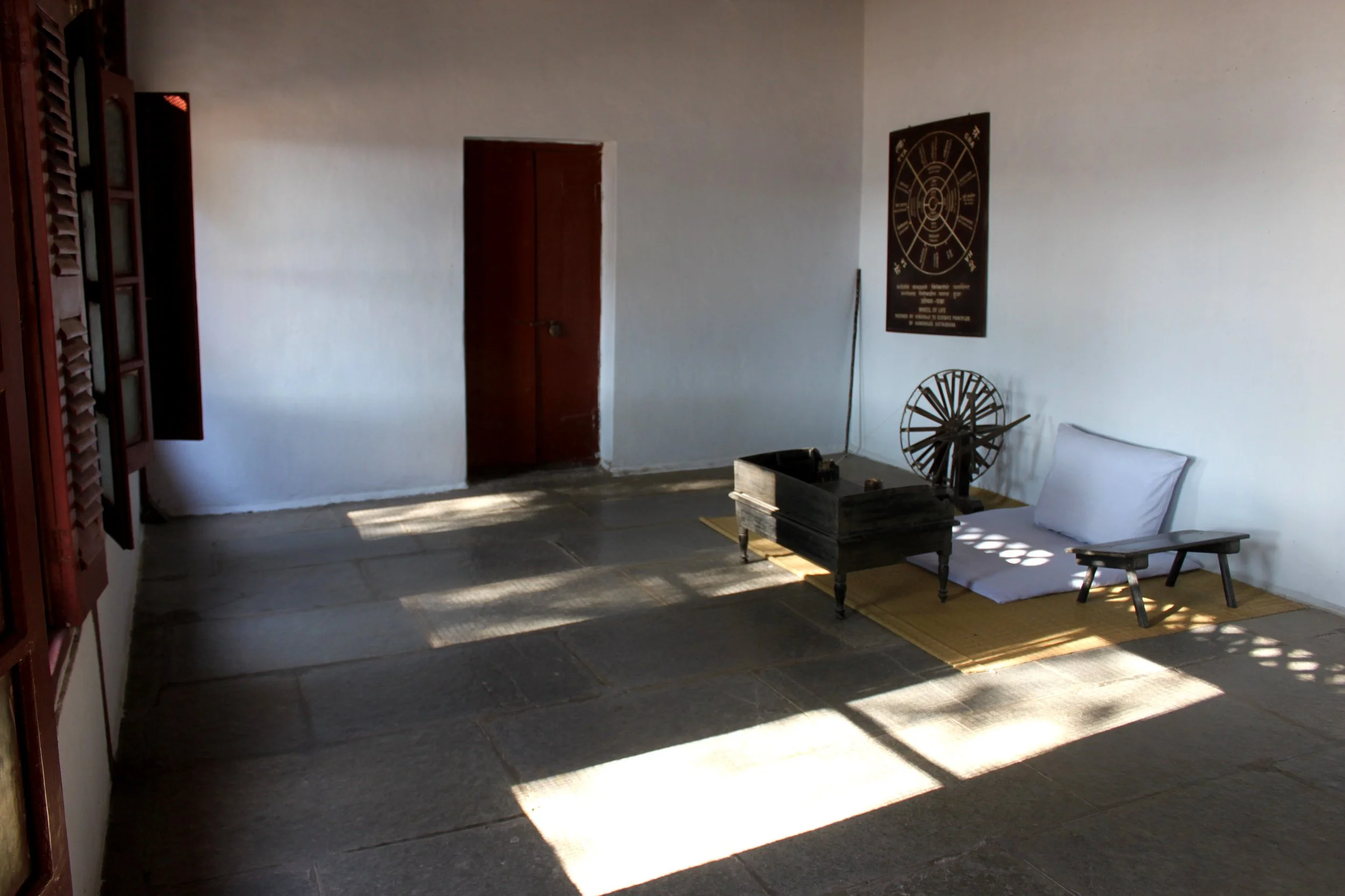 48-410 / 48-510 / 48-660: Monuments of Everyday Practice - Living Memorials to Gandhi