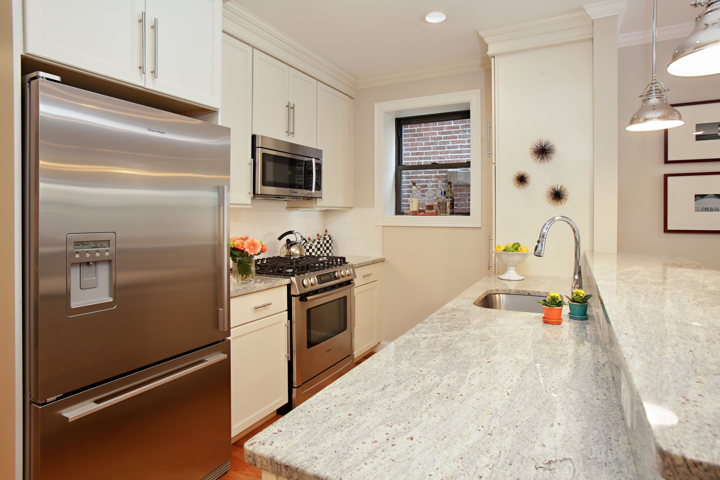 60_WinthropStreet_1_60winthropkitchen.jpg