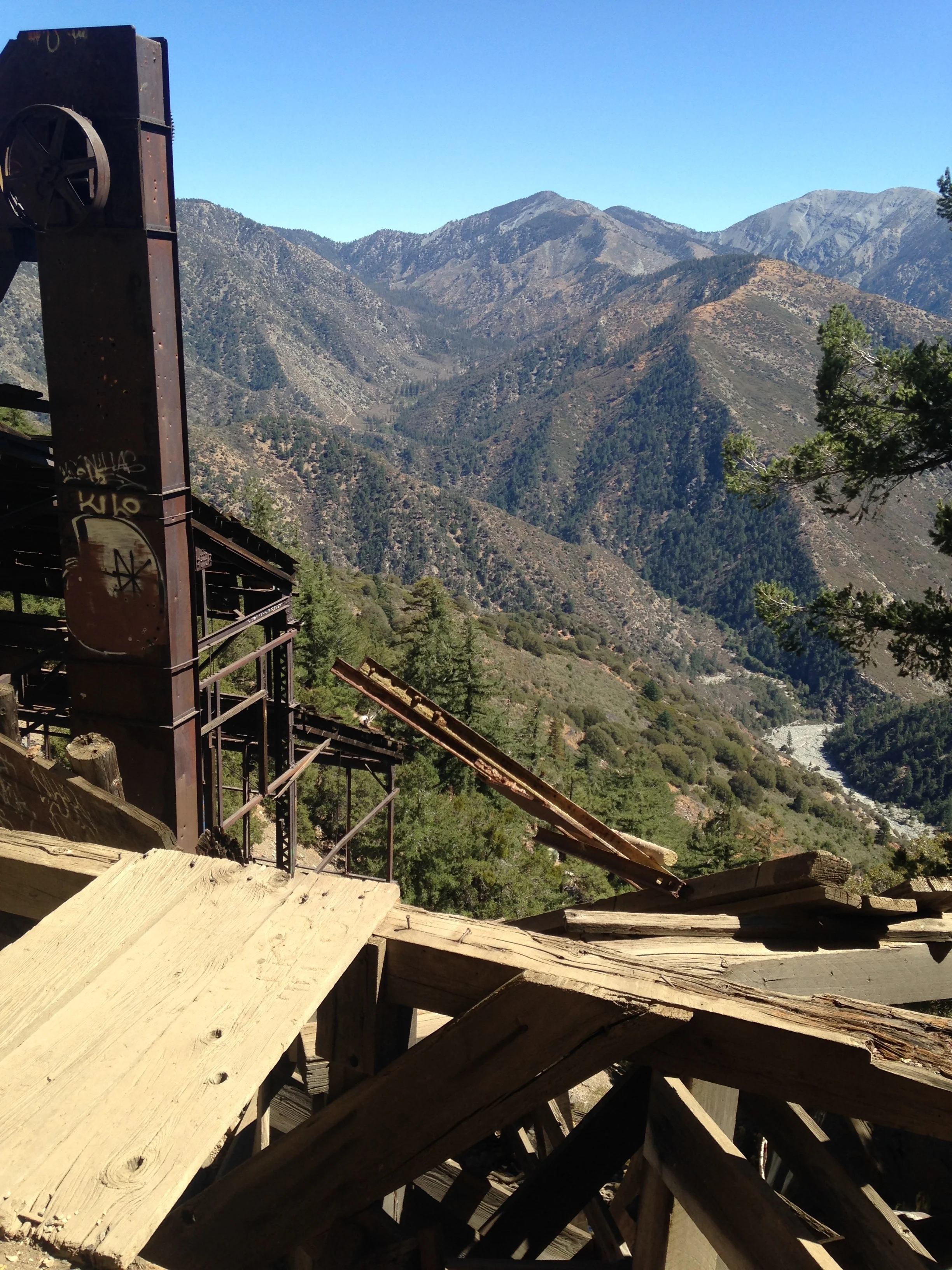 You had to climb what was left of the mine's structural support to get to the tunnels, but once you got up there it was definitely a great sight. Fun fact, while I was climbing up the steel beams I cut my head on a beam I didn't see. It felt amazing........