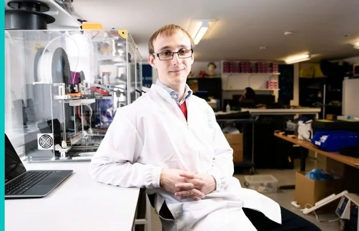 Dr George Frodsham
