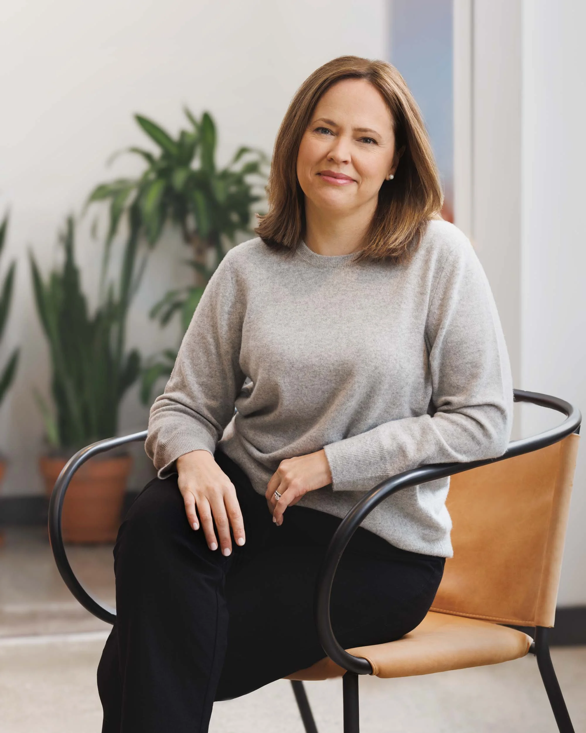 Portrait of Kirsten Nowak of CXO Communications by Portrait Photographer Adam DeTour