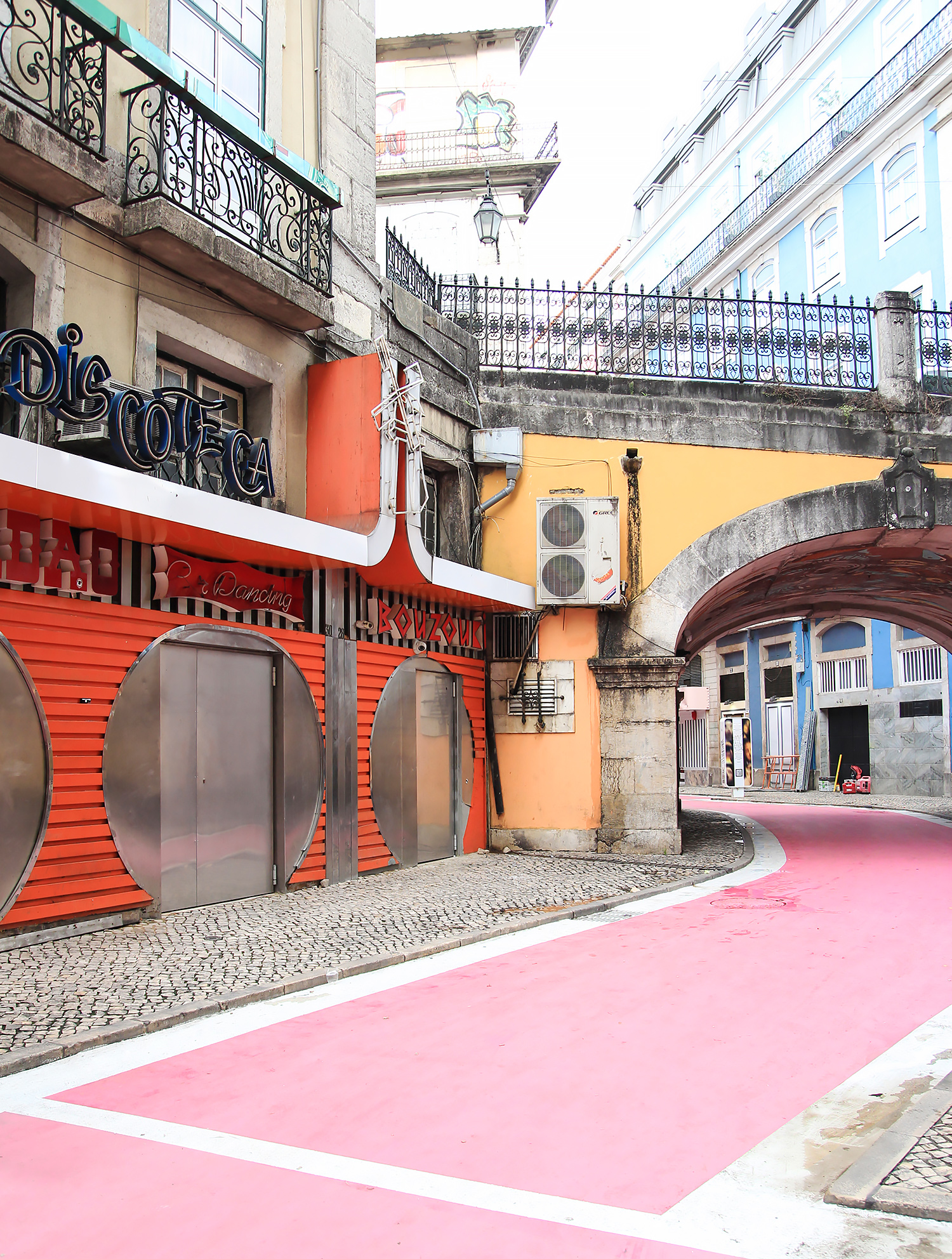 Cais do Sodré, The Pink Street