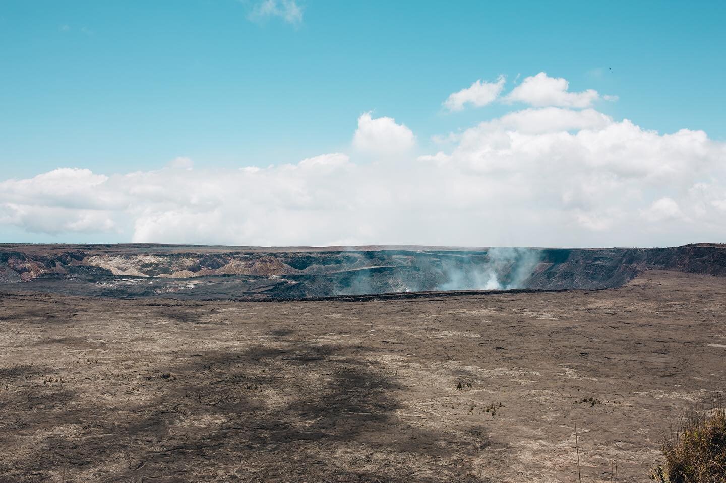 Tempting fate at Hawaii Volcanoes National Park 🌋 😳

#thebigisland #hawaii  #explorehawaii #volcanoesnationalpark #nationalparks #boggnandez #chrissi_hawaii #chrissi_volcanoesnationalpark