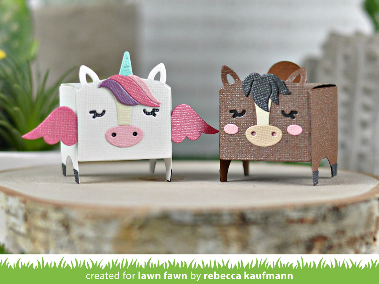 LF2173_TinyGiftBoxUnicornAndHorseAddOn2.jpg