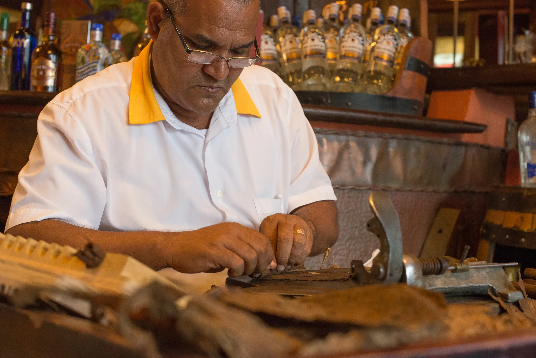 Nelson Making Us Cigars...