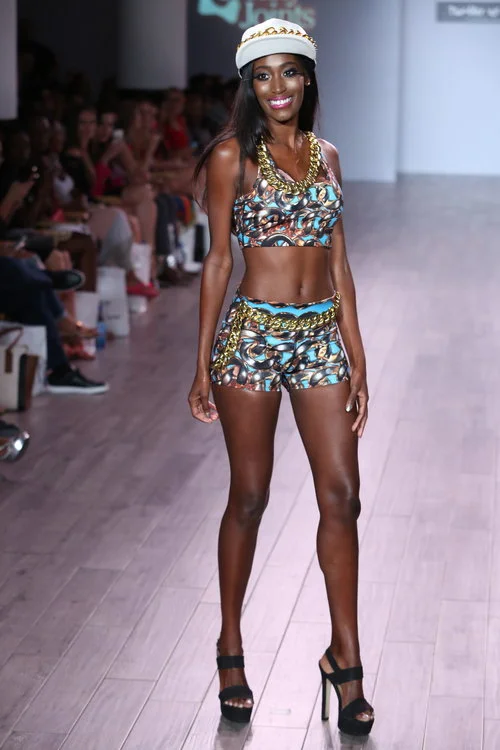 Tumbler and Tipsy: A Walking Art Collection-SS17 