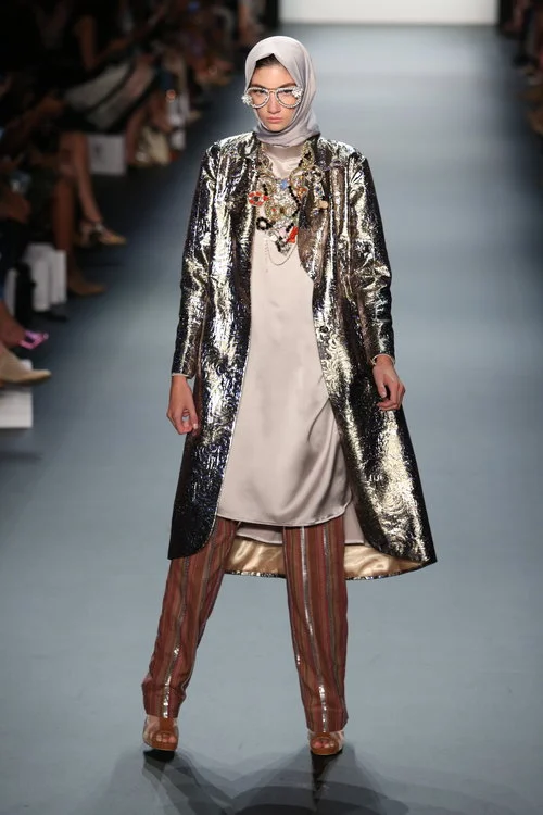 Anniesa Hasibuan Brings Hijab Fashion to Center Stage-SS17 Collection