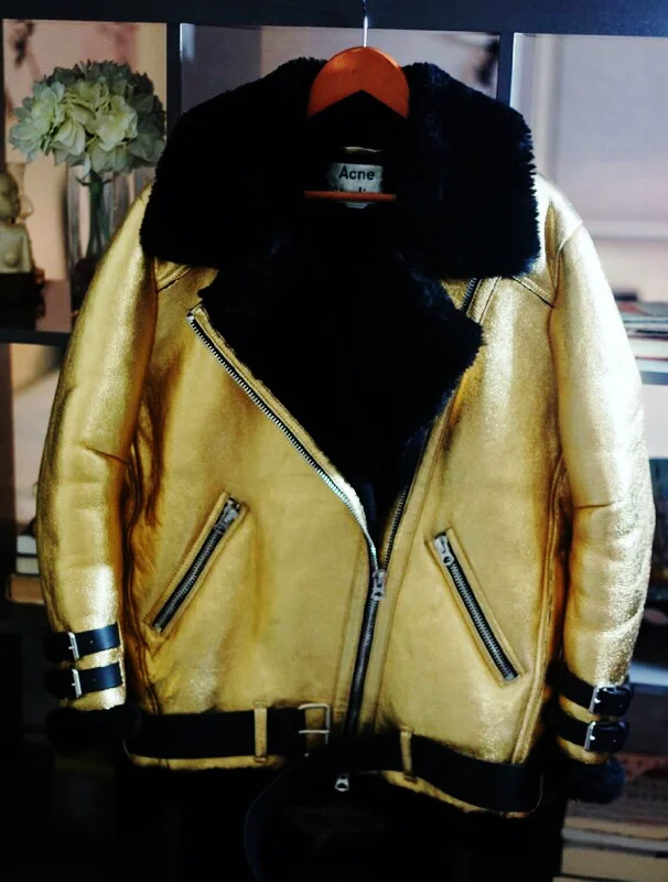 Christine_the_style_d'affaire_acne_studios_designer_bold_gold_black_moto_jacket_nyfw_sophistication_fashion_forward_editorial_Velocite_thick_soft_shearling_straps_belt_cow_winter_trend_cold_mood.jpg