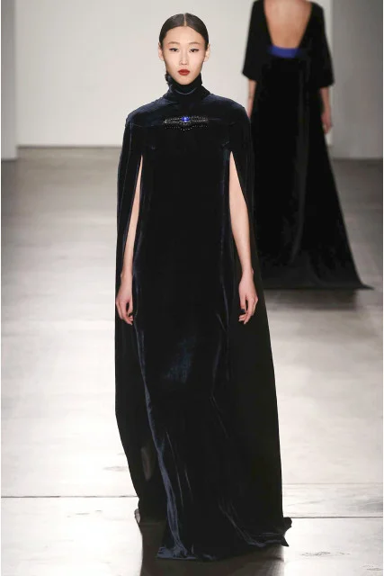 Zang Toi Releases Bold Beautiful Colors For The Fall/Winter 2017 Collection 