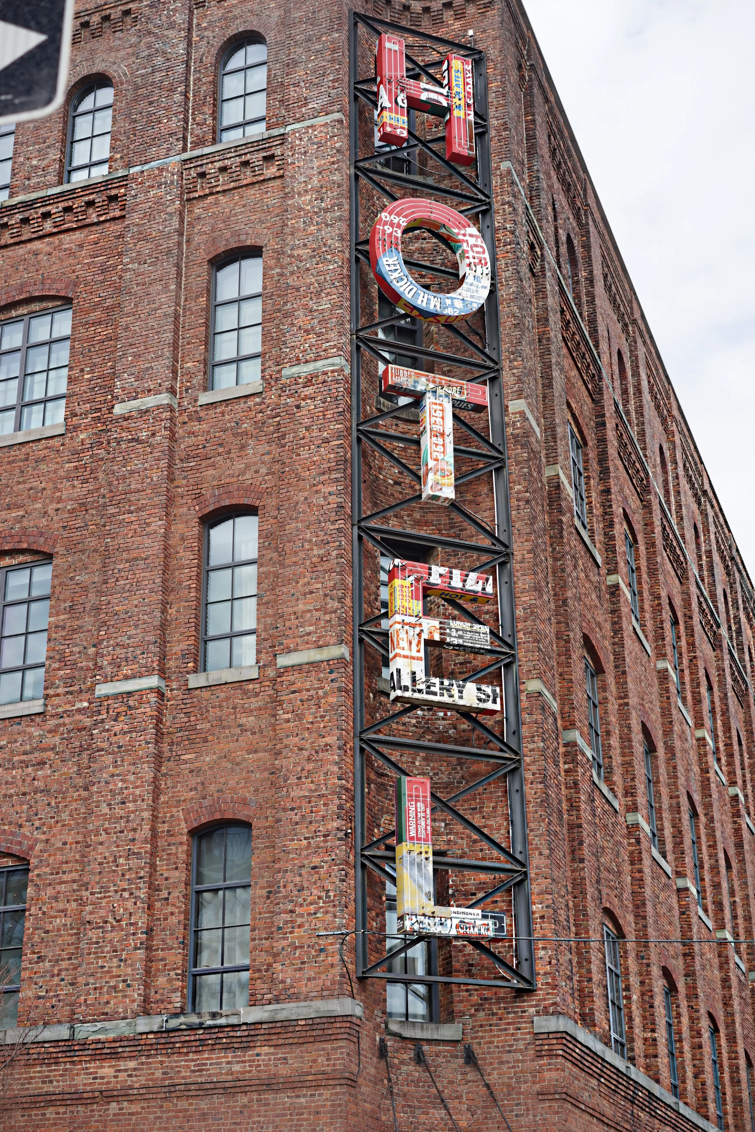 christine_the_style_d_affaire_wythe_hotel_l_agence_jeans_free_people_bodysuit.jpg