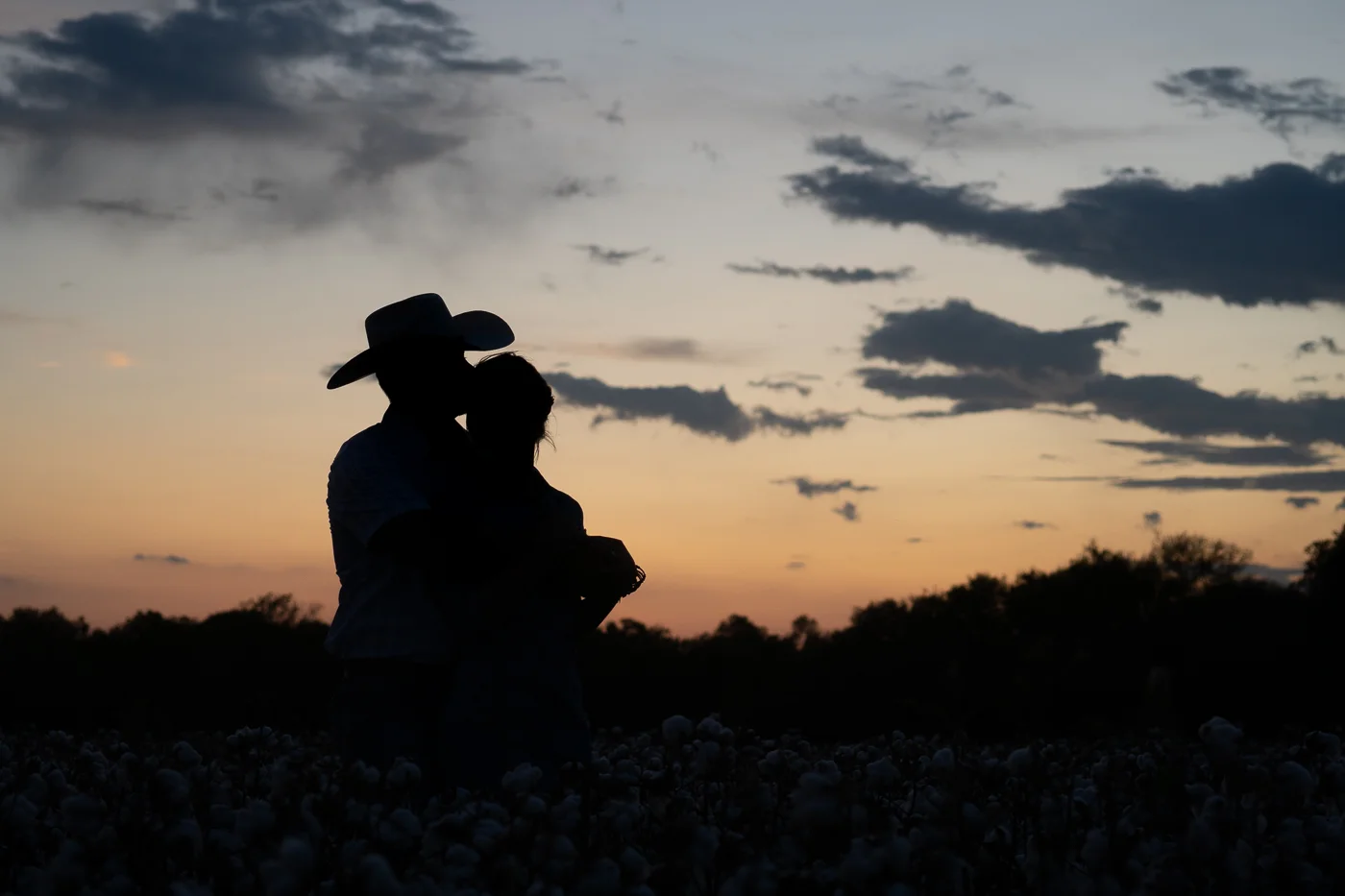 cotton-field-couple-portrait-mini-session-san-antonio-lytle-5.jpg