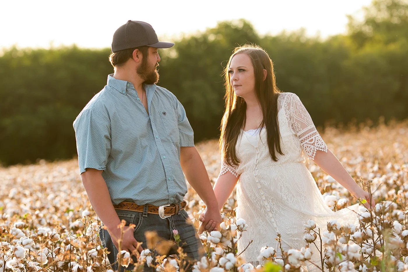 couples-cotton-field-portrait-mini-session-san-antonio-lytle-4.jpg