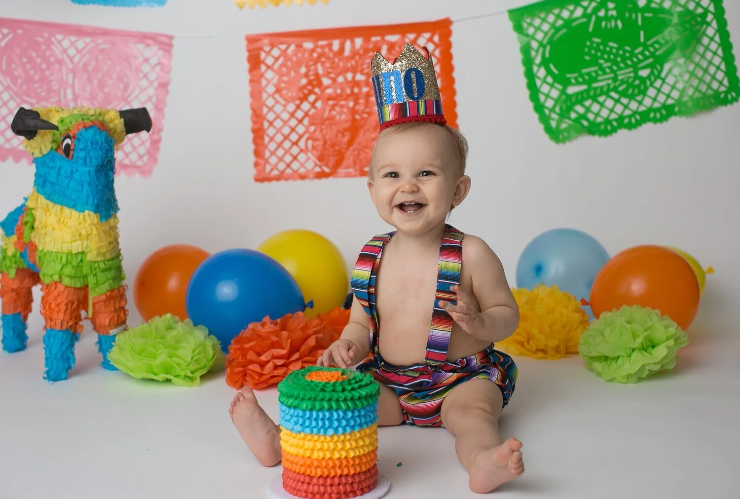 fiesta-cake-smash-san-antonio-texas-lytle-photoshoot.jpg