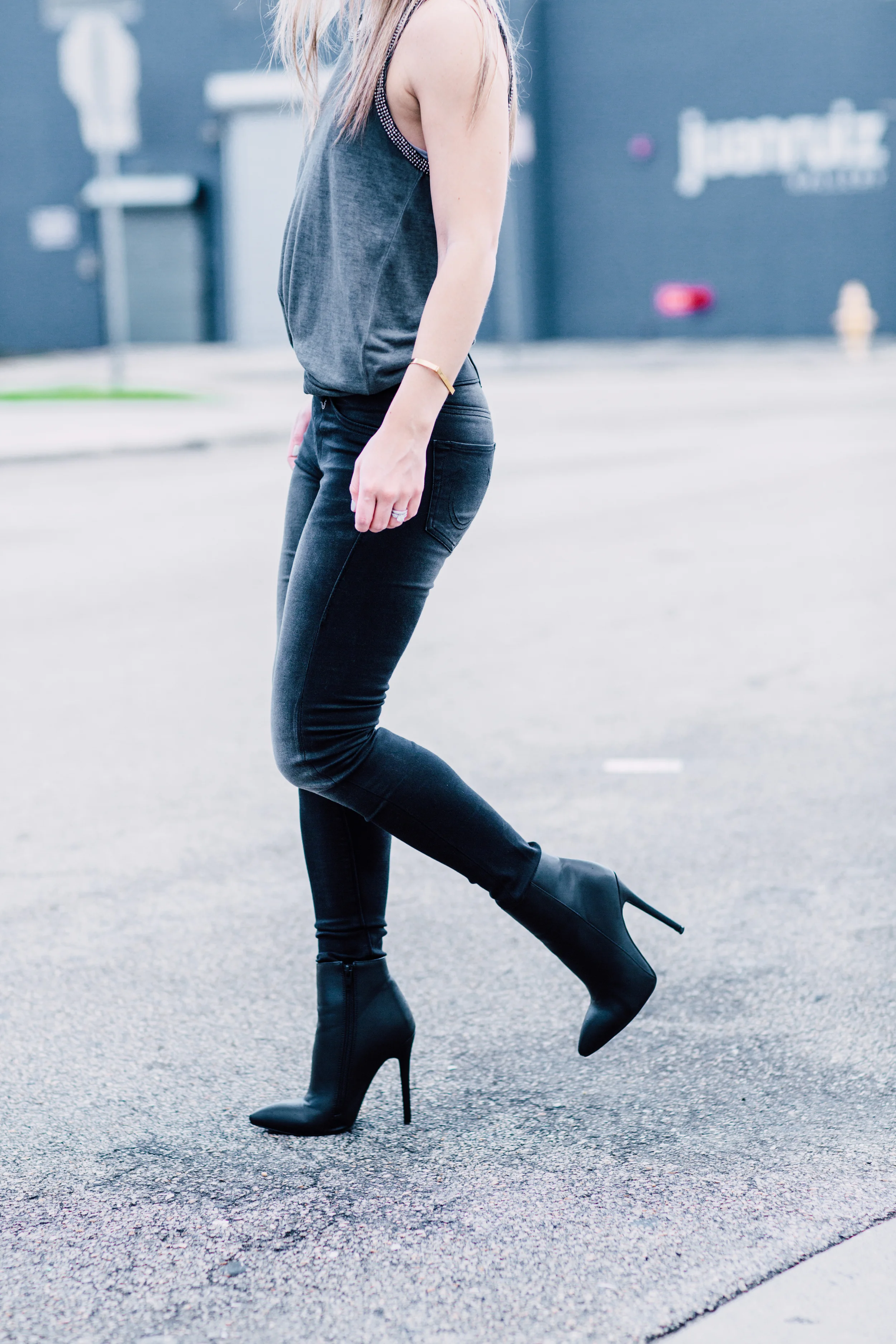 Monochrome Gray Look