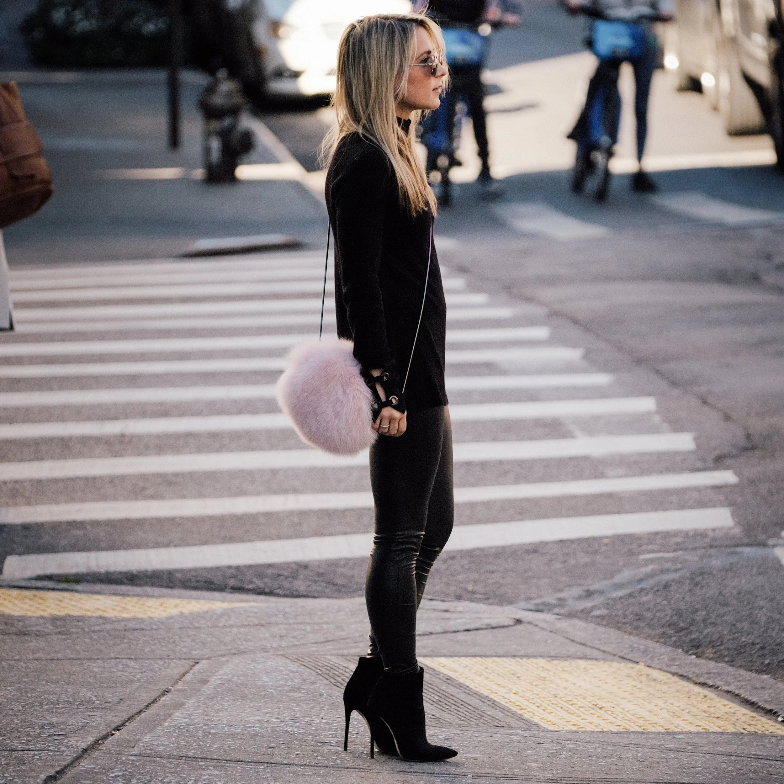 Monochrome Look with Black Leather Leggings
