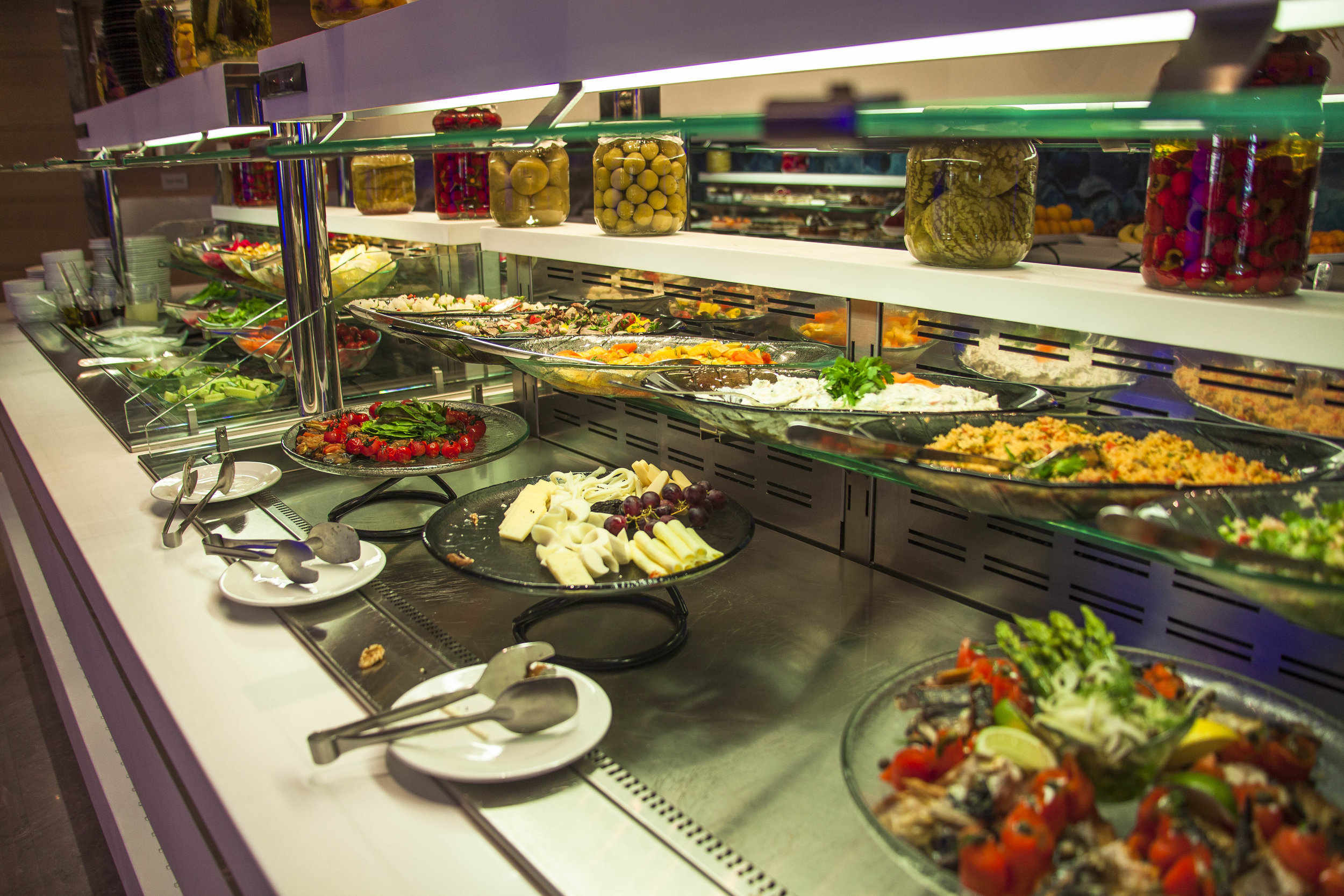 Buffet At the Crowne Plaza - Istanbul