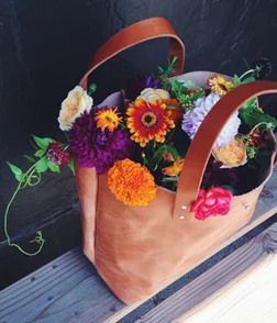 BLOGSHOP W/ DESIGN LOVE FEST