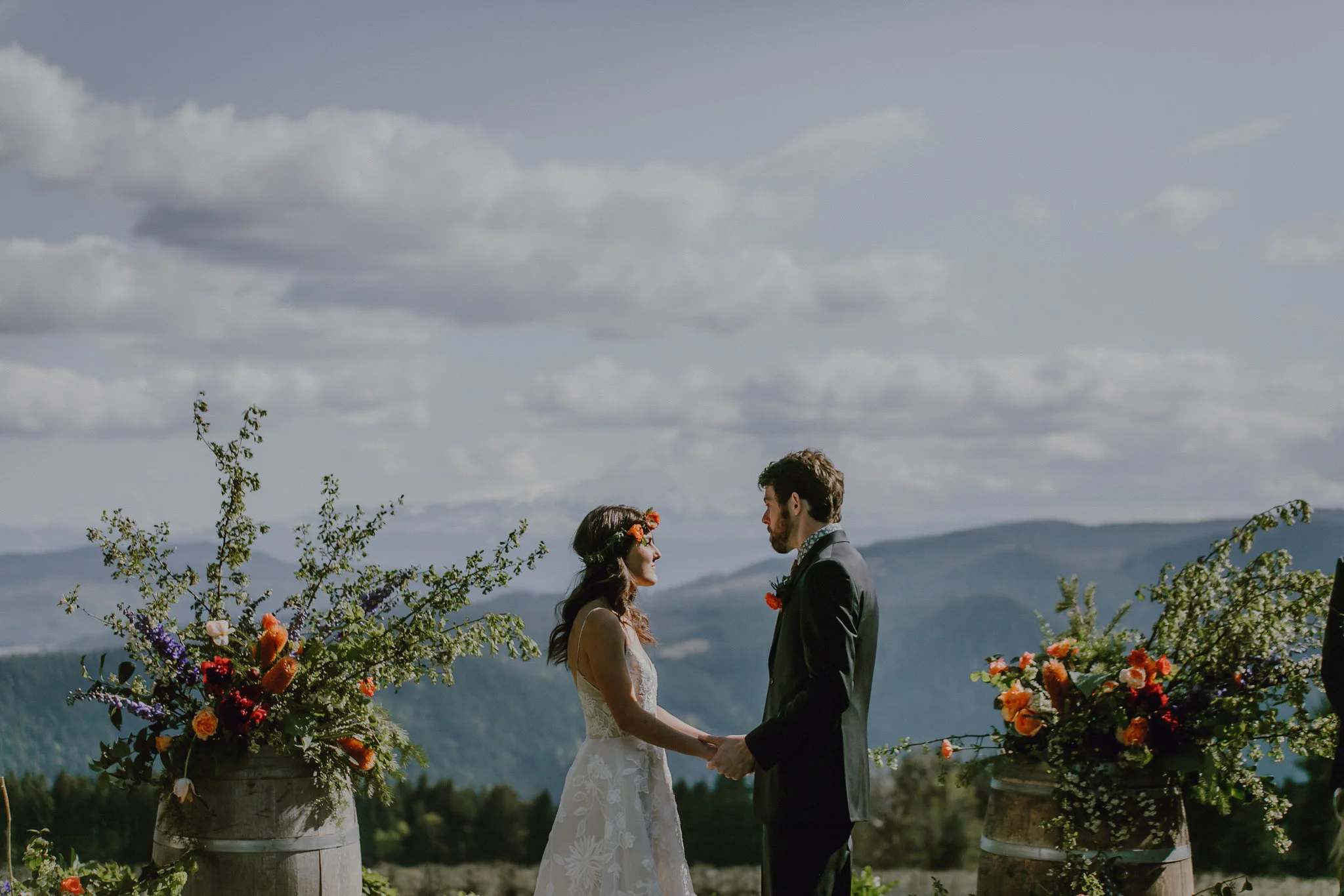 Gorge Crest Vineyards Wedding Ceremony036.jpg