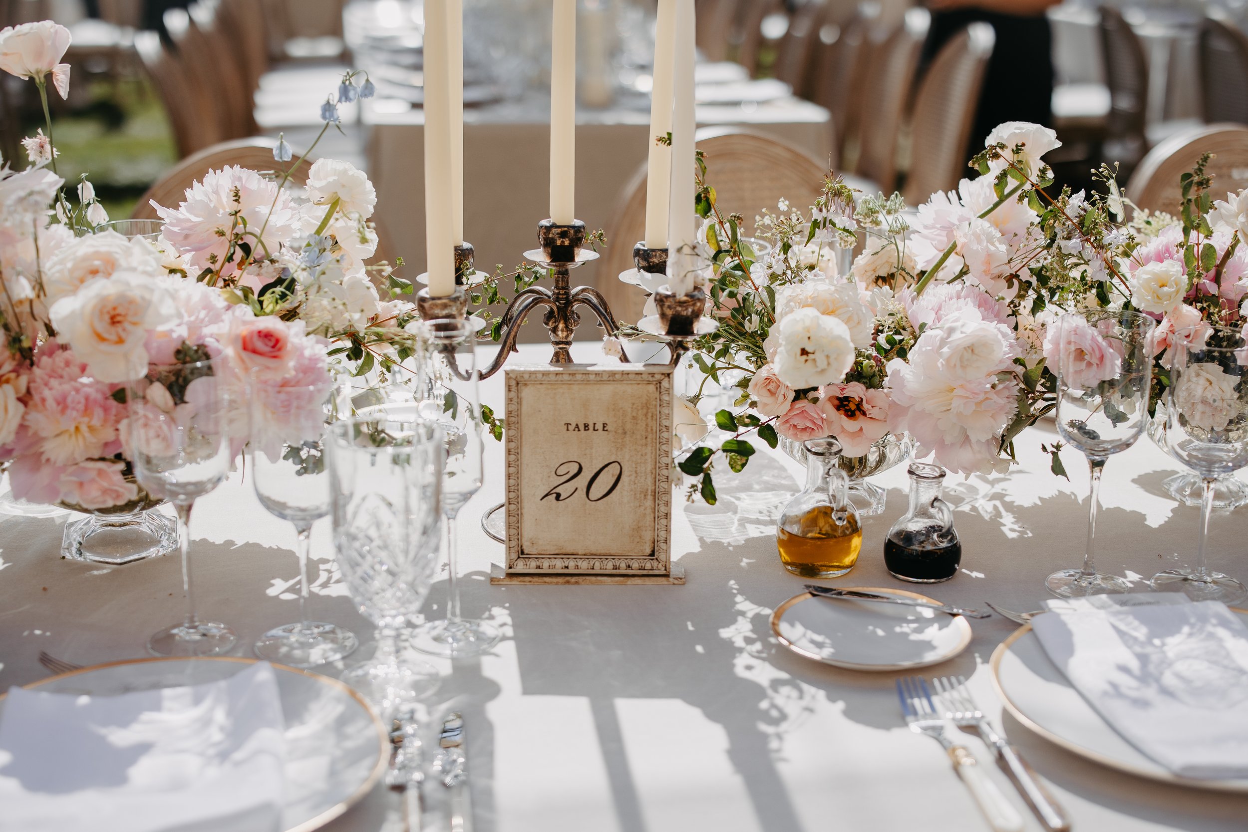white pink luxury wedding flowers-3105.JPG