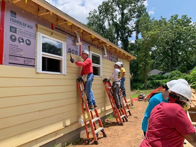 Check out the progress on the @atlantahabitat build Glenn is helping with this year. After two weeks of building, we're ready to begin painting the house inside and out! If you're interested in signing up to help, click the link in our bio.