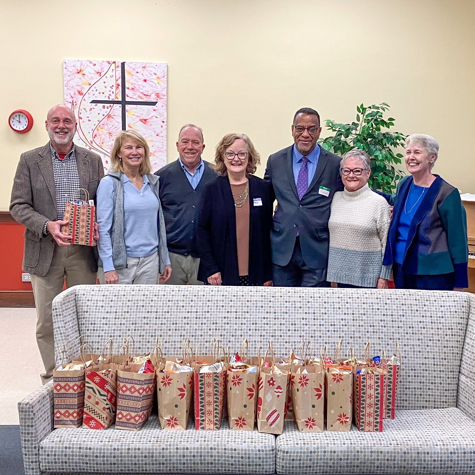 On Sunday, our Ventures in Faith Class made 25 goodie bags for our undergrad and grad students who begin finals in the coming weeks. This tradition ensures that our students are given support and fuel needed to get through the most stressful time of 