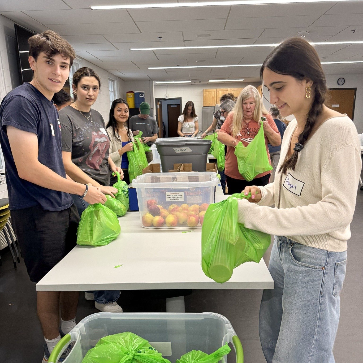 Our Snack in a Backpack ministry has resumed packing for the spring semester! Volunteers are hard at work every Thursday packing orders and driving them to our partner schools to feed children and their families over the weekend. If you'd like to vol