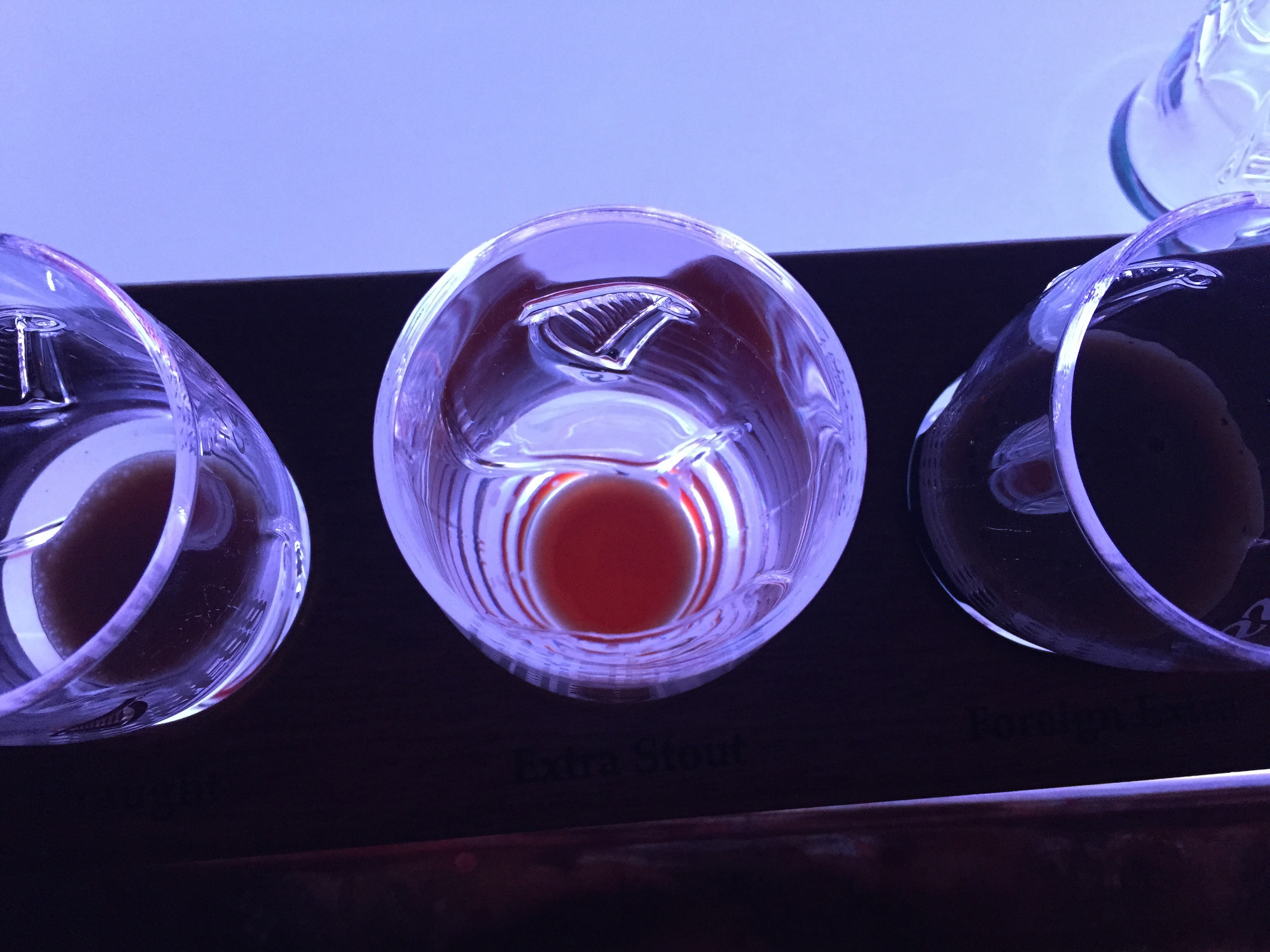 The lighted bar top shows you the true color.