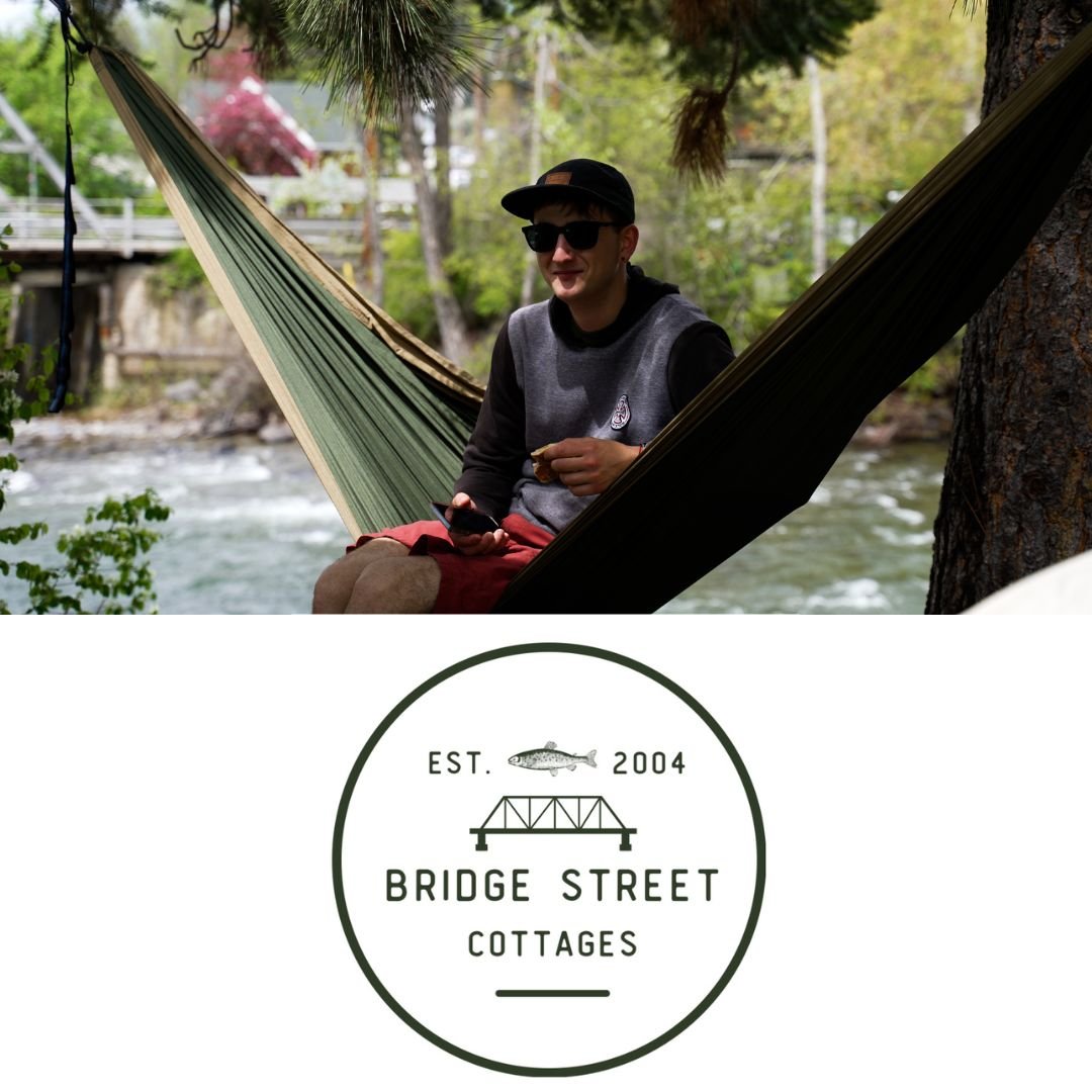 Sleeping in a hammock on the banks of the Swan River sure is nice, but have you ever slept in the @thebridgestreetcottages? Let me tell you it is the place to stay in downtown Bigfork!
On the Shores of the Swan River and tucked into the pine trees yo